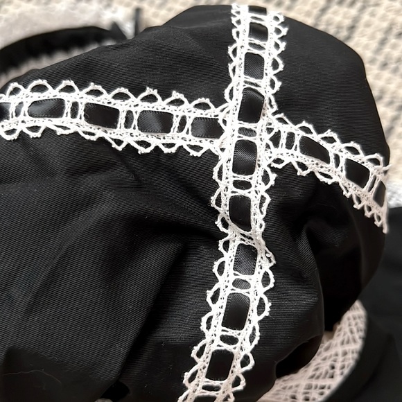 NWOT Rococo Classic Lolita Bunny Ears bonnet 🐰 Black x White - Picture 3 of 5